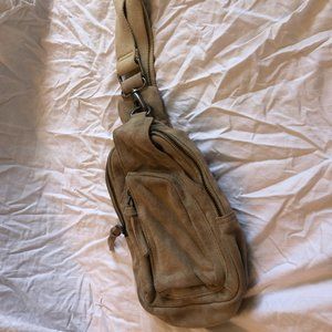 Hudson Sling Bag in Mineral